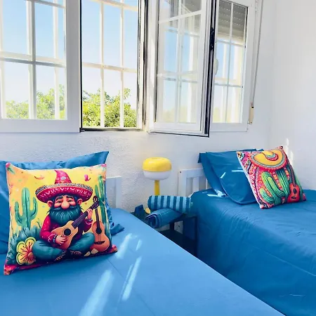 Дом отдыха Casa Del Sol - Casa Familiar Junto A La Playa Con Vistas Al Mar En